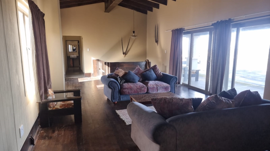 6 Bedroom Property for Sale in Merryhill Eastern Cape